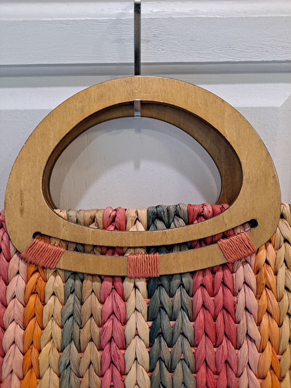 Cappelli Straworld Rainbow Braided Straw Tote w/Wooden Oval Handles Vintage Boho - Picture 3 of 10